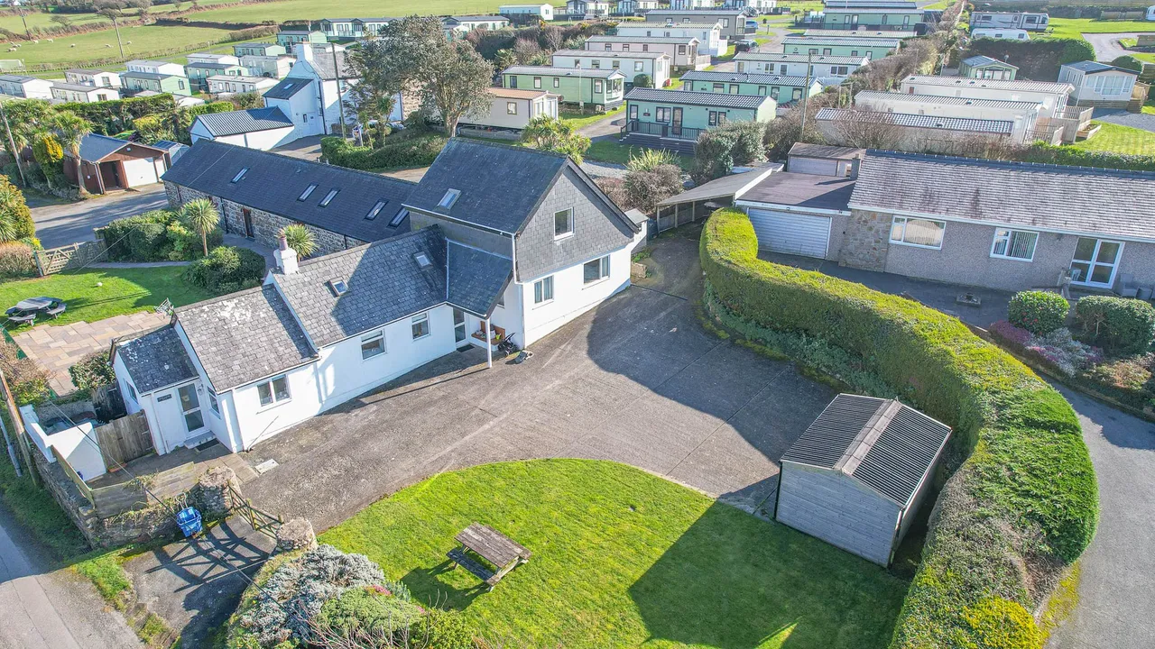Pant Gwyn Bach, Sarn Bach, LL53, photo 4