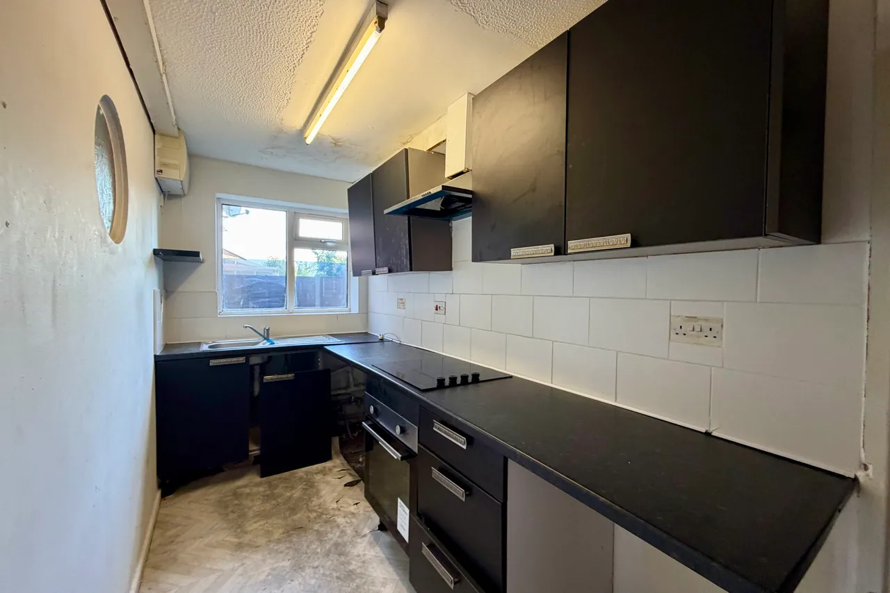 Lyle Close, Leicester, LE4 7SA, photo 6