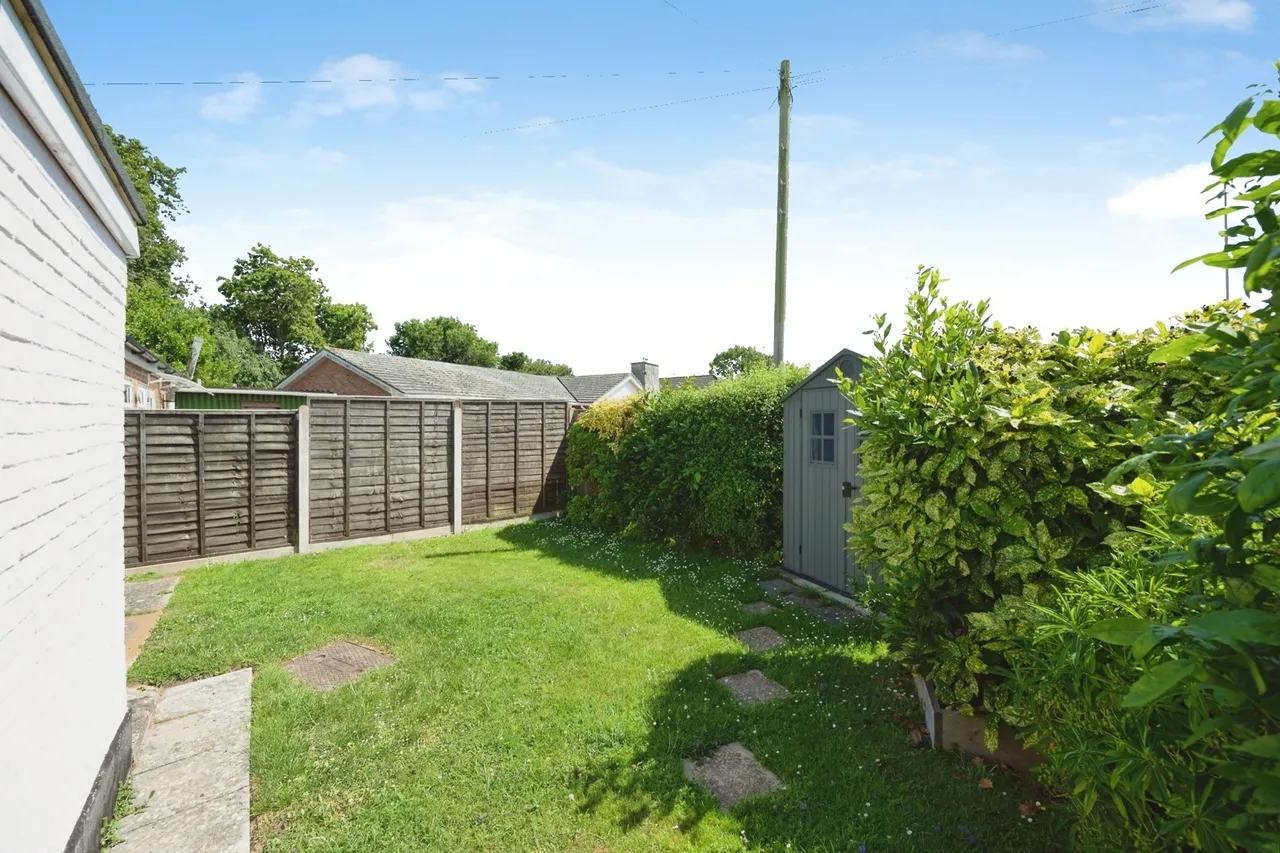 Salterns Lane, Hayling Island, PO11, photo 6