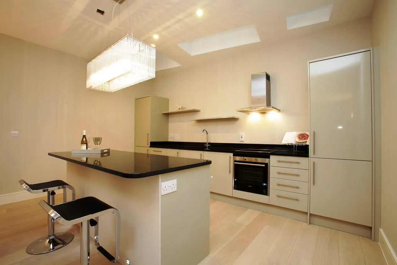 Colston Road, East Sheen, SW14, photo 2