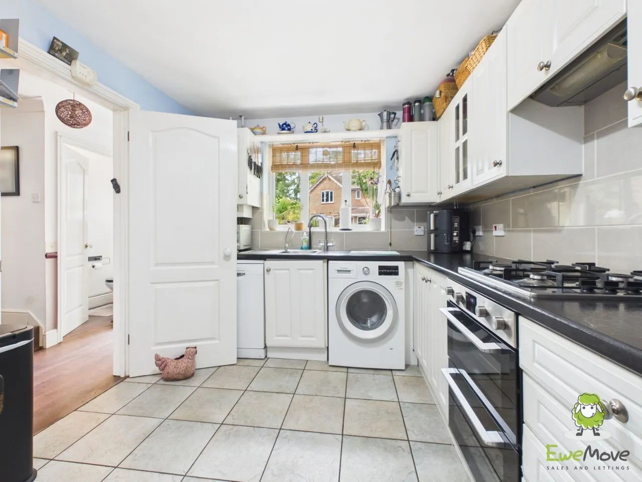 Clere Gardens, Chineham, RG24, photo 6