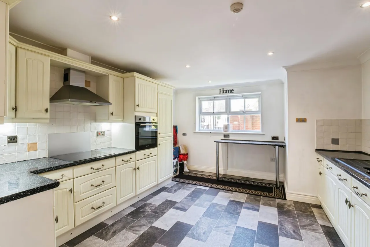 2 bed flat for sale, Higher Green, Poulton-le-fylde, FY6