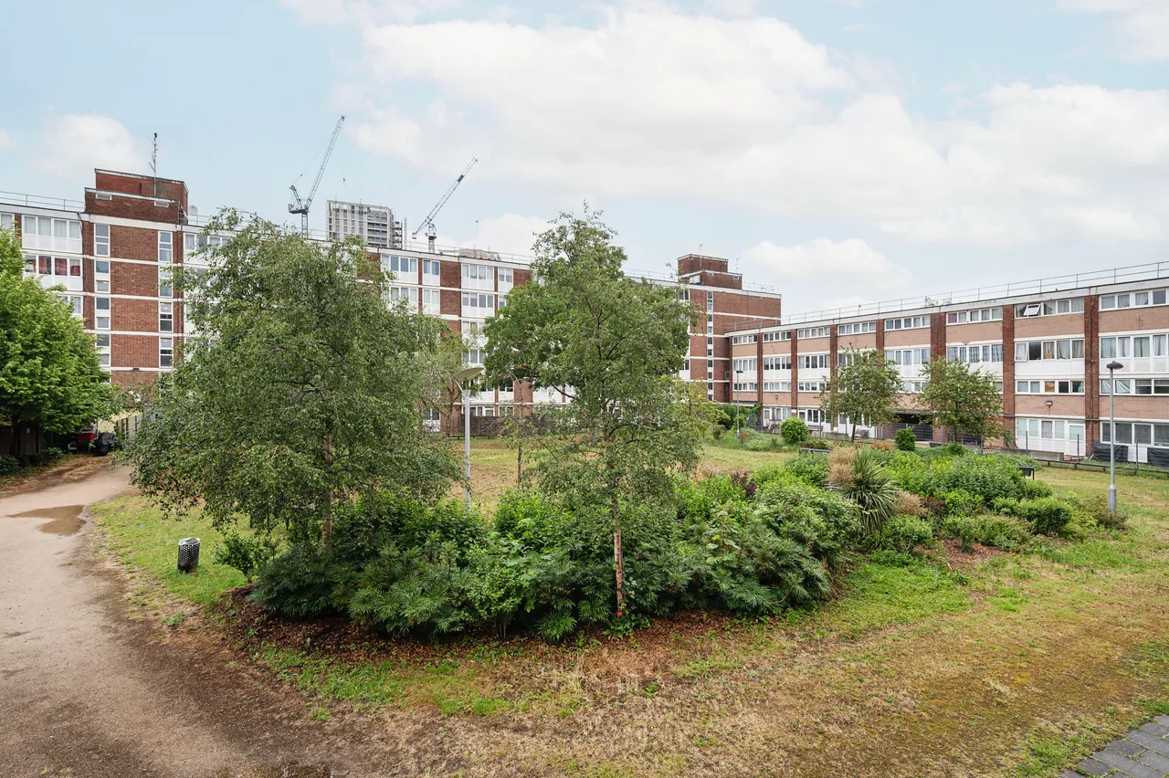 14 Buckland Court, St Johns Estate, London, photo 4