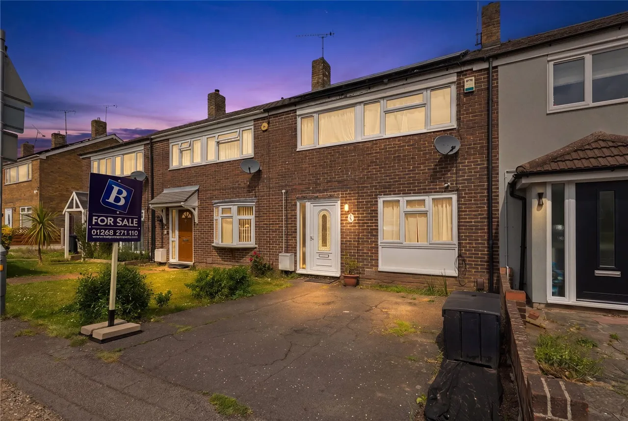 3 bed house for sale, Osborne Road, Basildon, SS16