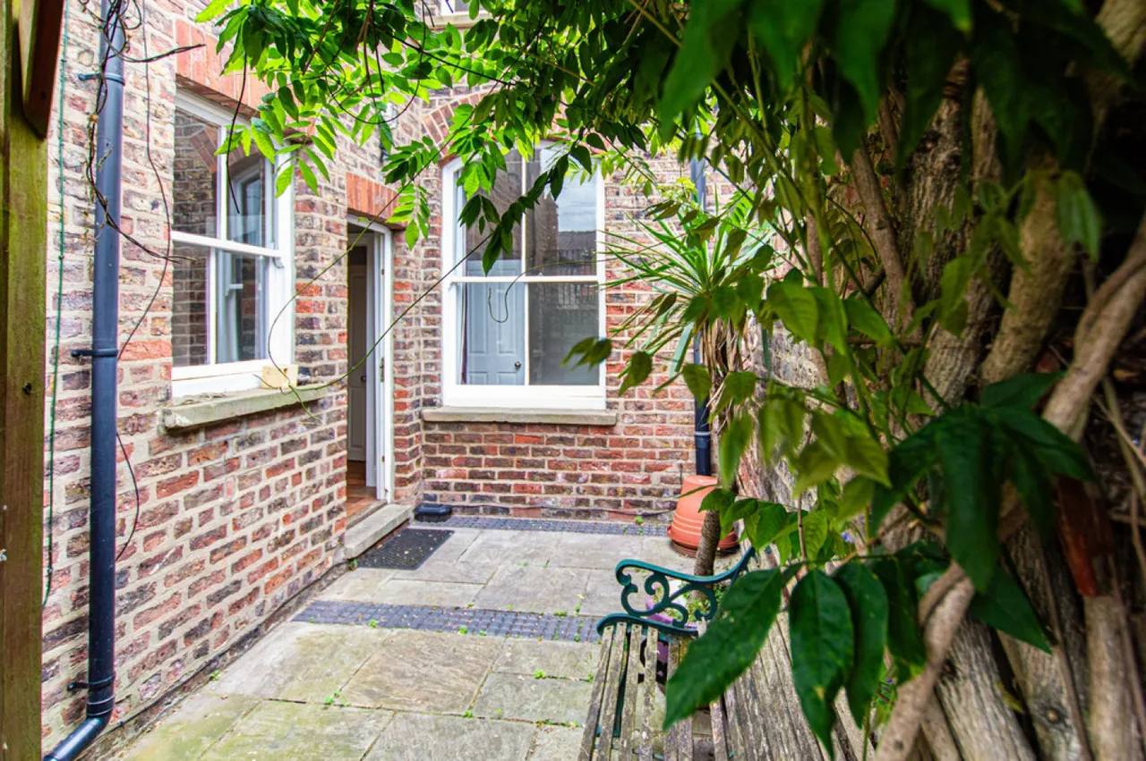 Ambrose Street, Fulford Road, York, photo 11