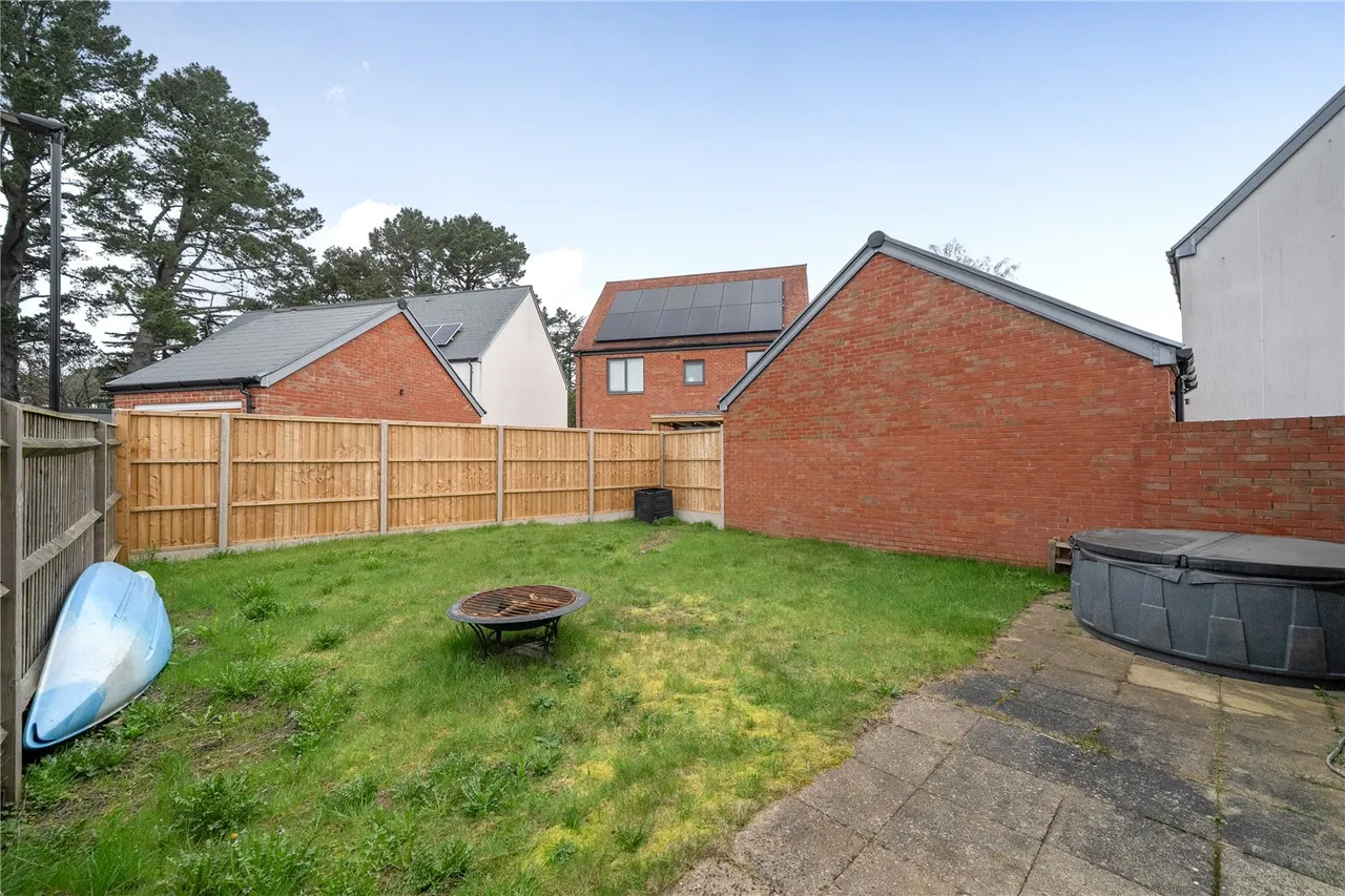 Victory Way, St. Leonards, Ringwood, Dorset, BH24 2FA, photo 10