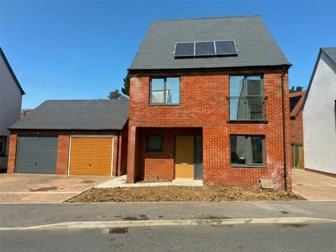 4 bed house for sale — Victory Way, St. Leonards, Ringwood, Dorset, BH24 2FA