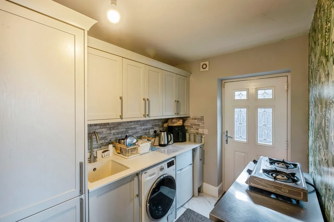 Sandtoft Road, Belton, Doncaster, photo 8