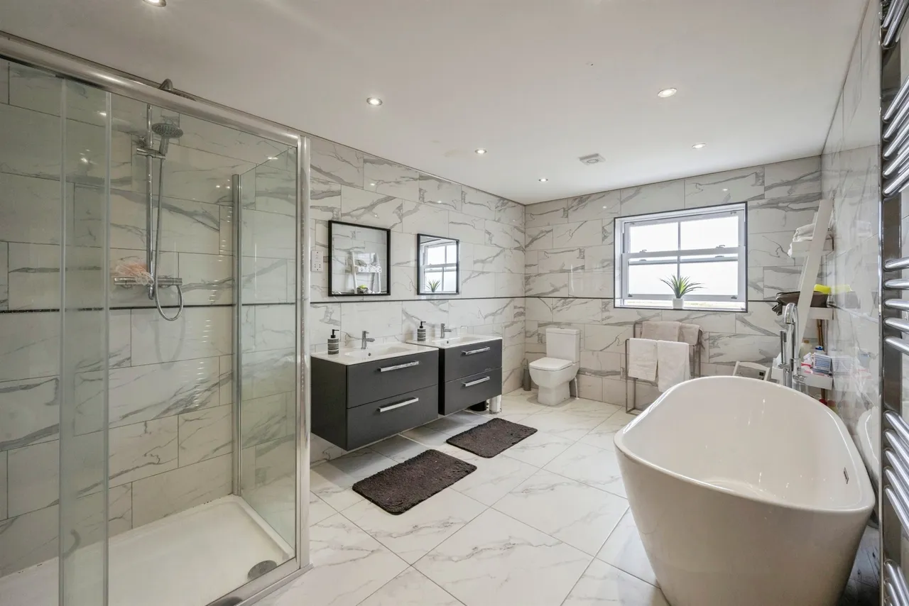 Sandtoft Road, Belton, Doncaster, photo 11