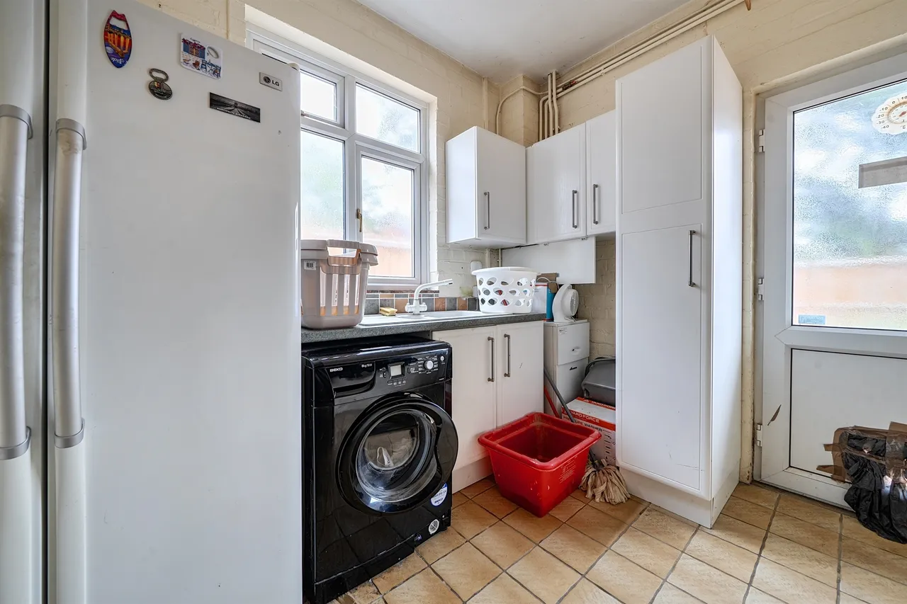 North Street, Raunds, NN9, photo 6
