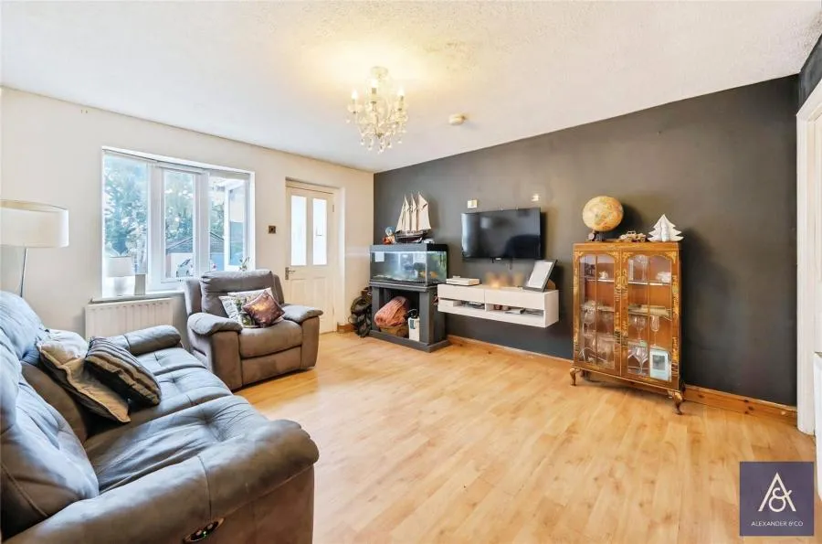 Blencowe Drive, Brackley, NN13, photo 2