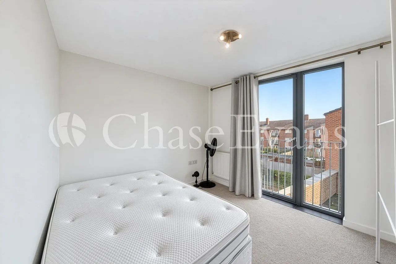 Robertson Road, Canning Town, E16, photo 6