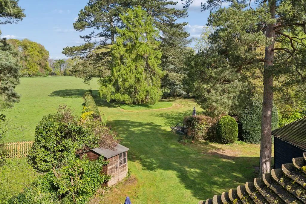 Beechwood Drive, Marlow SL7 2DH, photo 24