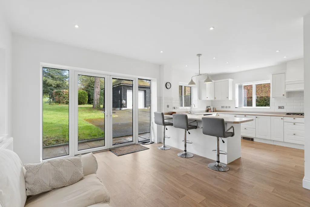 Beechwood Drive, Marlow SL7 2DH, photo 9