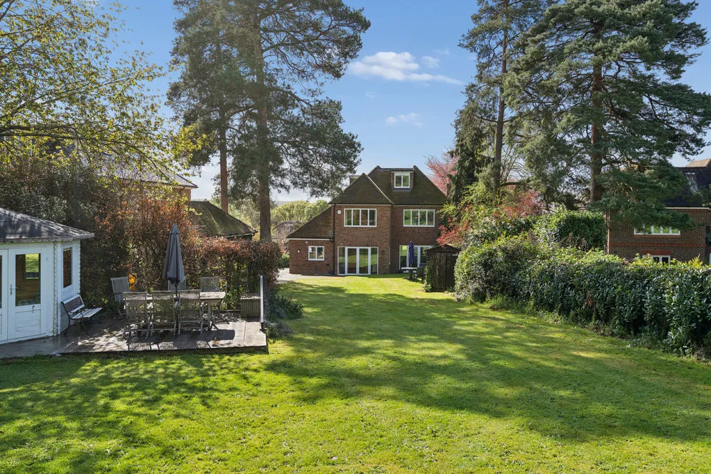 Beechwood Drive, Marlow SL7 2DH, photo 2