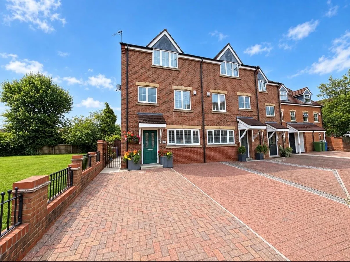 3 bed property for sale — Wolfreton Mews, Willerby, Hull