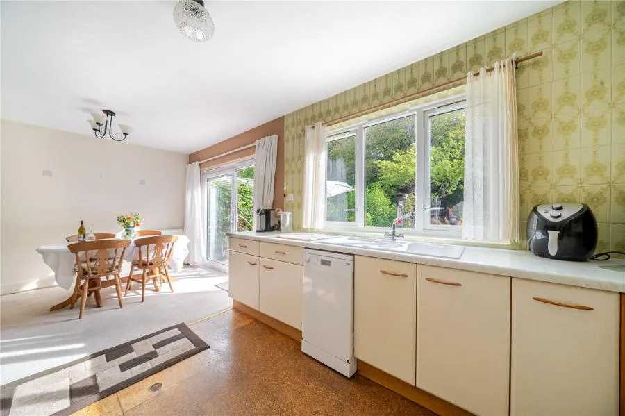 The Greenway, Epsom, KT18, photo 4