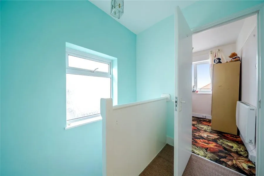 The Greenway, Epsom, KT18, photo 13