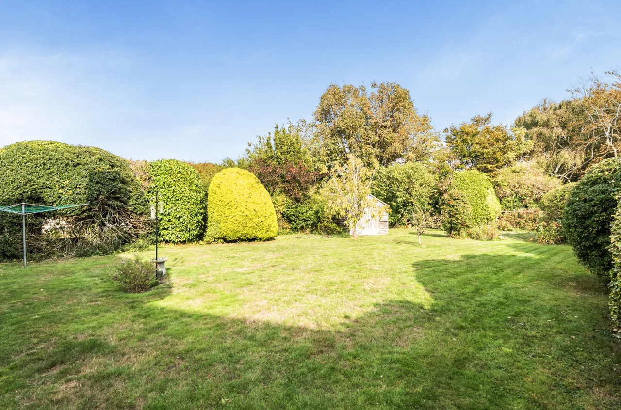West Close, Middleton-On-Sea, PO22, photo 20