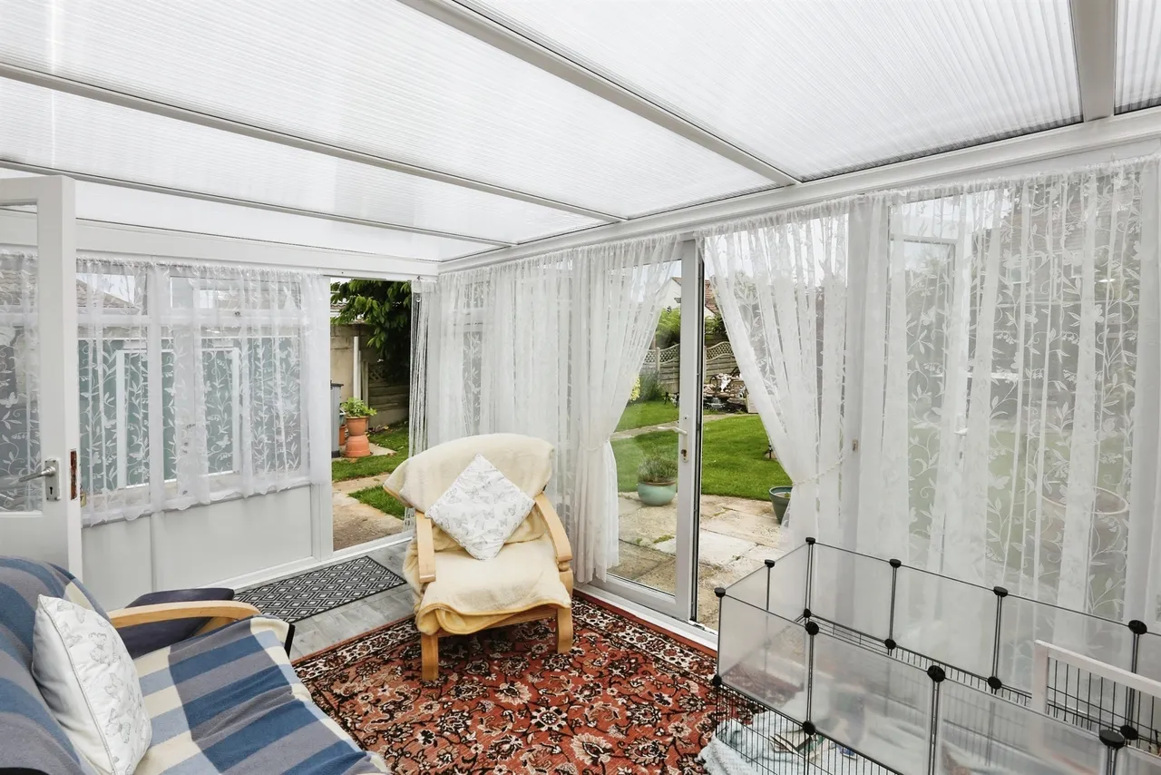 Carisbrooke Road, Gosport, photo 8