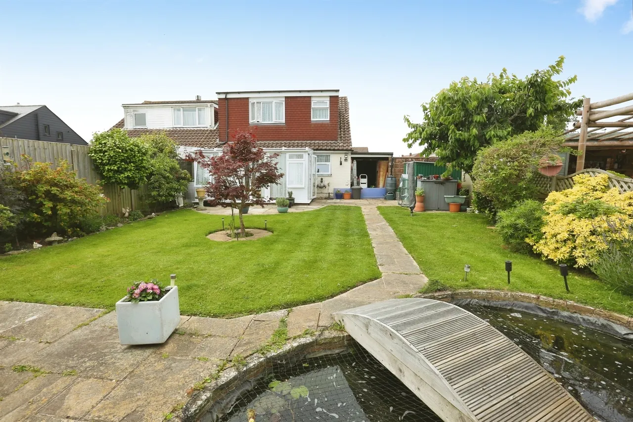 Carisbrooke Road, Gosport, photo 9