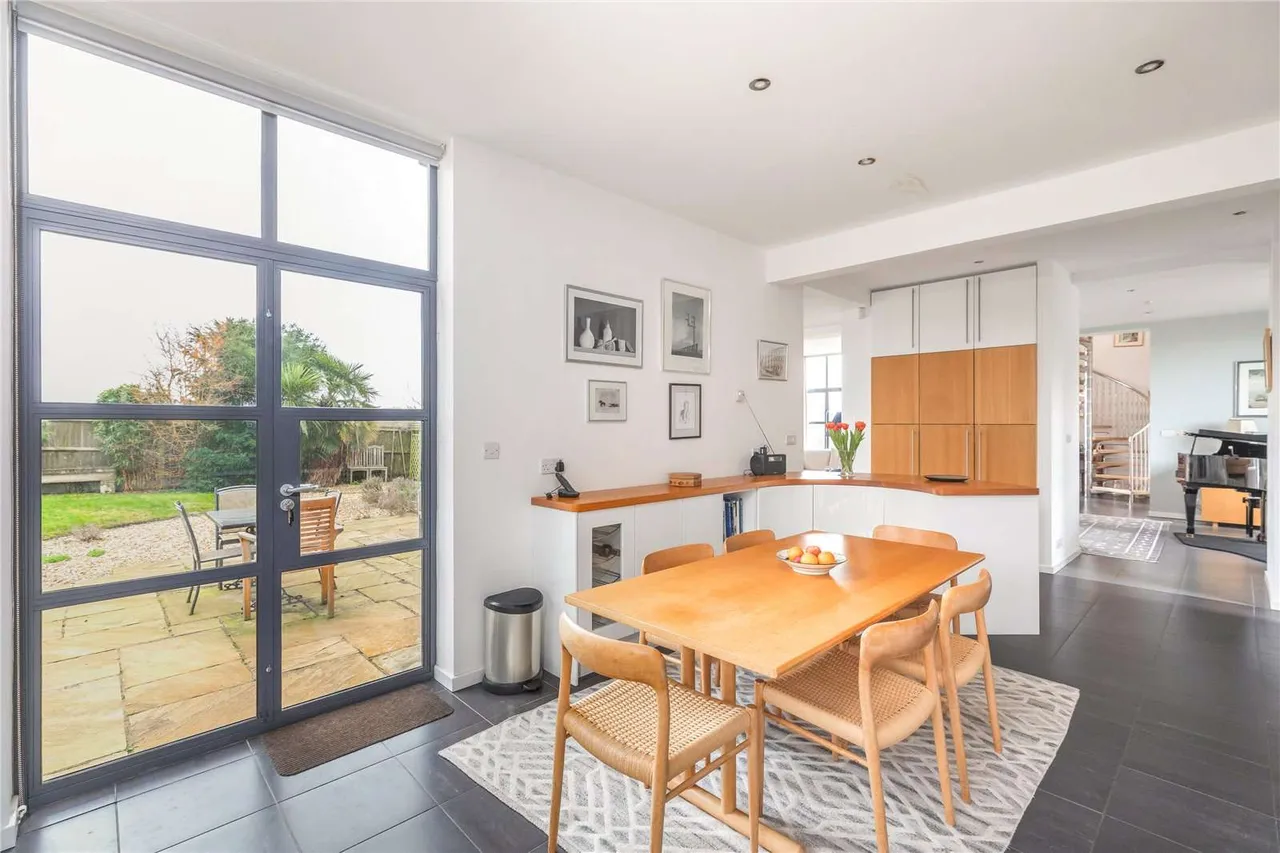 Foxcotte, Charlton, Andover, Hampshire, SP10 4AB, photo 4