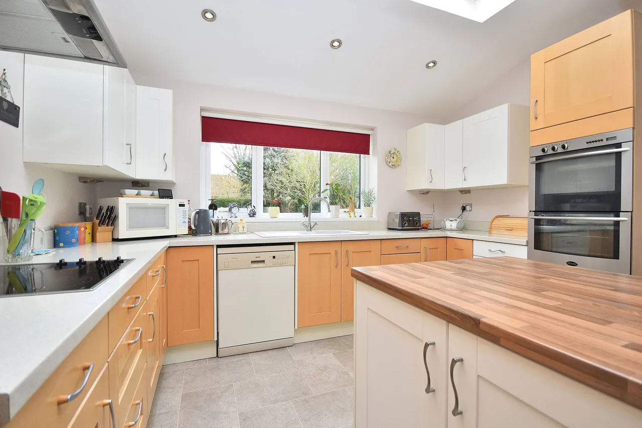 Nightingale Drive, Towcester, Northamptonshire, NN12 6RA, photo 4