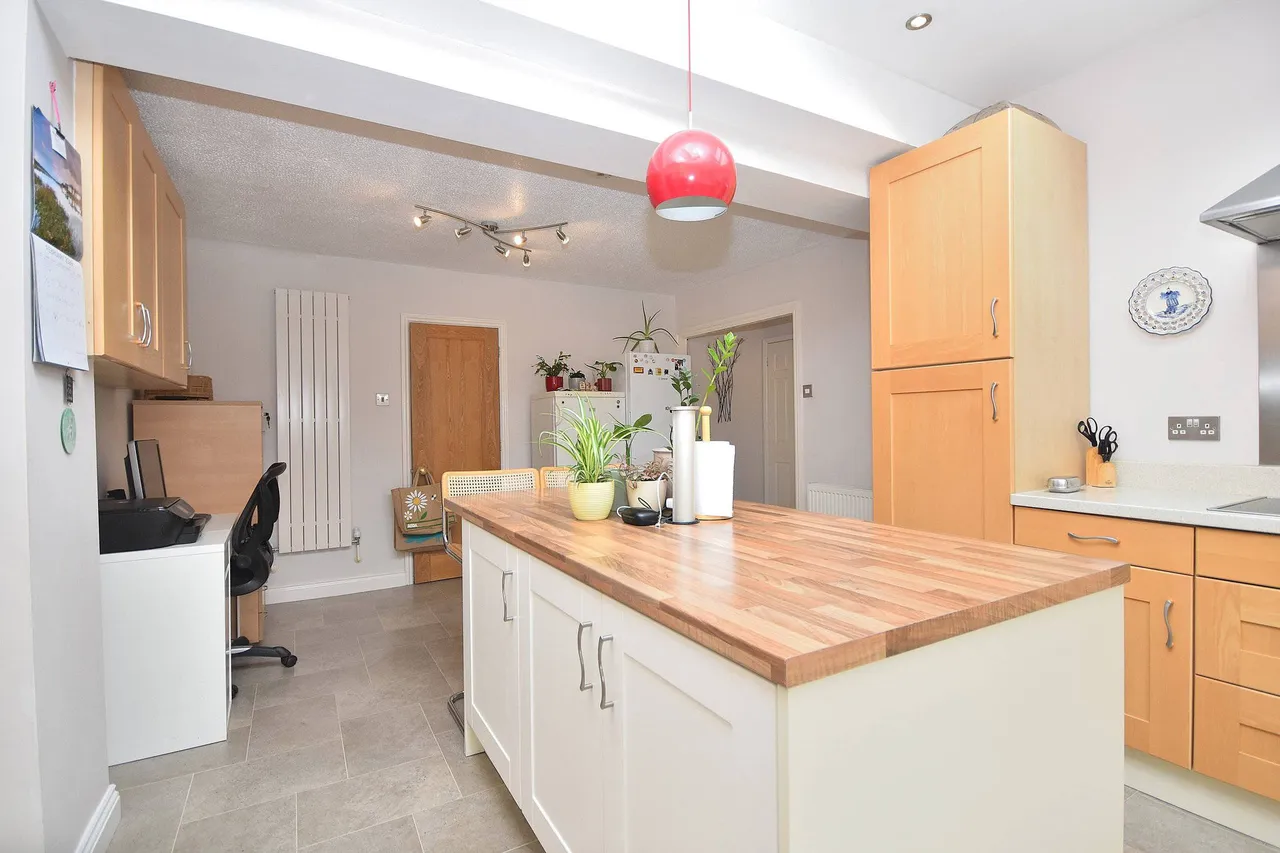 Nightingale Drive, Towcester, Northamptonshire, NN12 6RA, photo 5