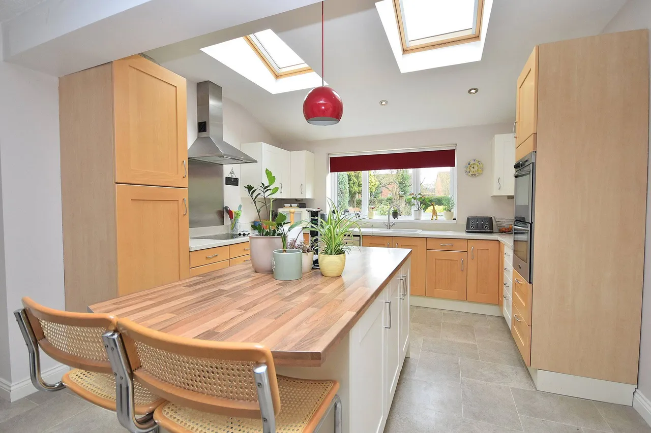 Nightingale Drive, Towcester, Northamptonshire, NN12 6RA, photo 3