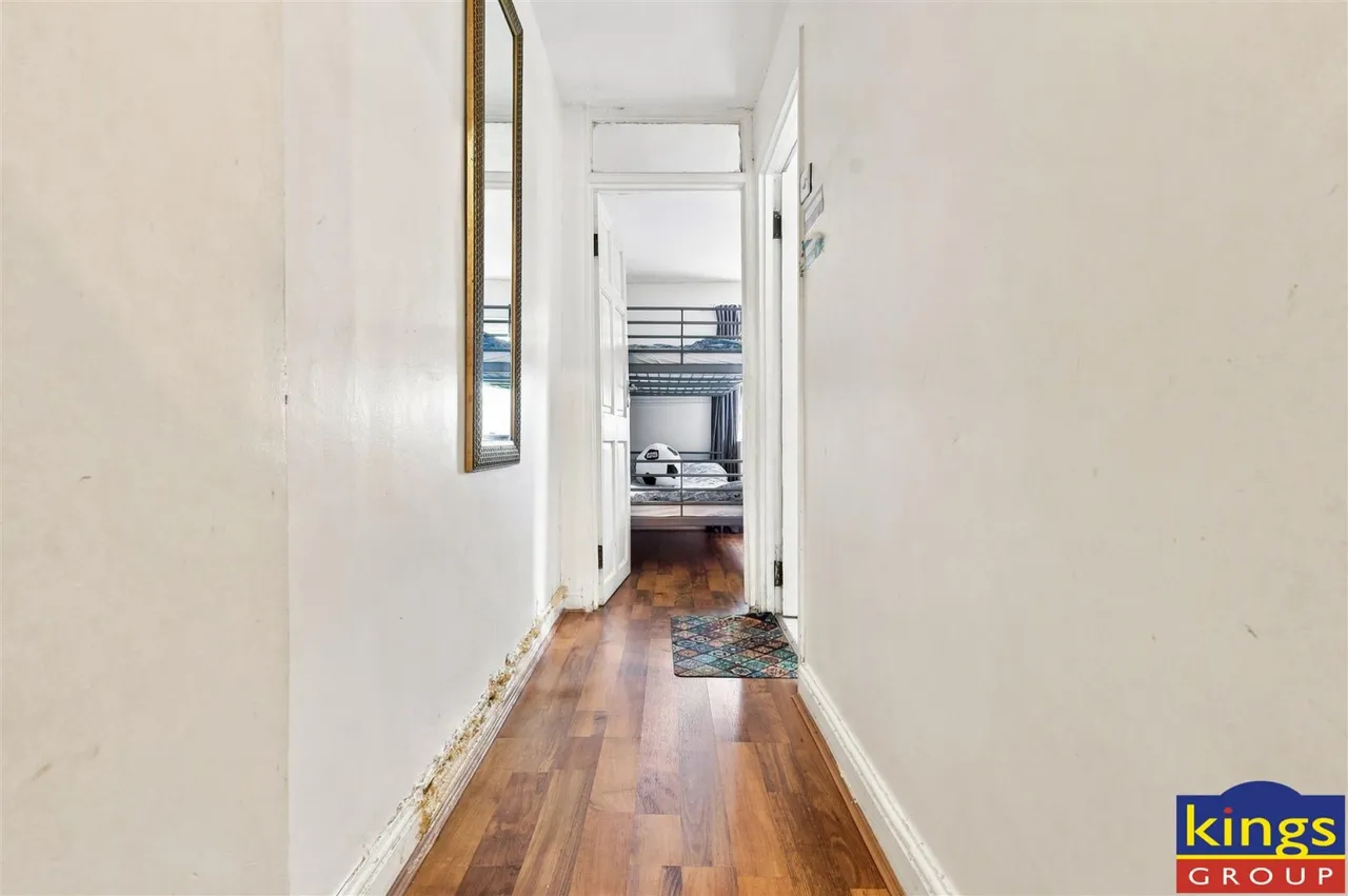 Westbury Road, London, photo 10