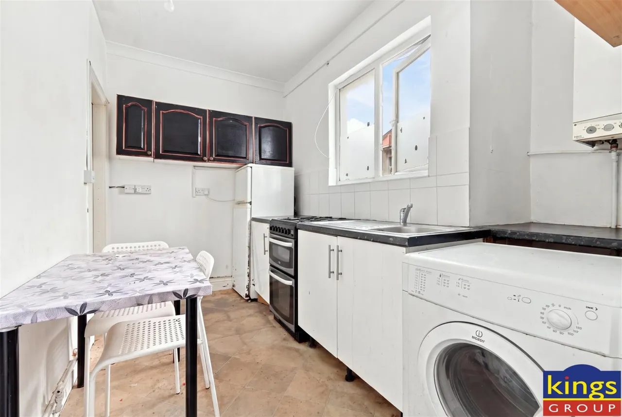Westbury Road, London, photo 9