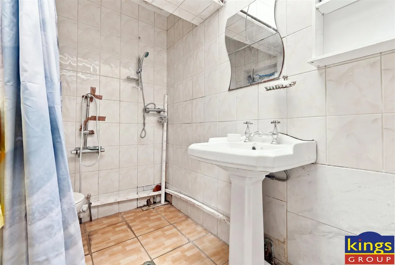 Westbury Road, London, photo 23