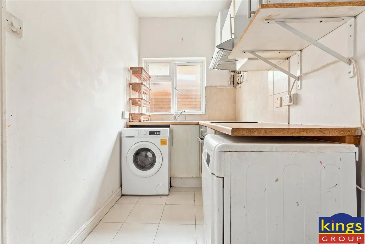 Westbury Road, London, photo 26
