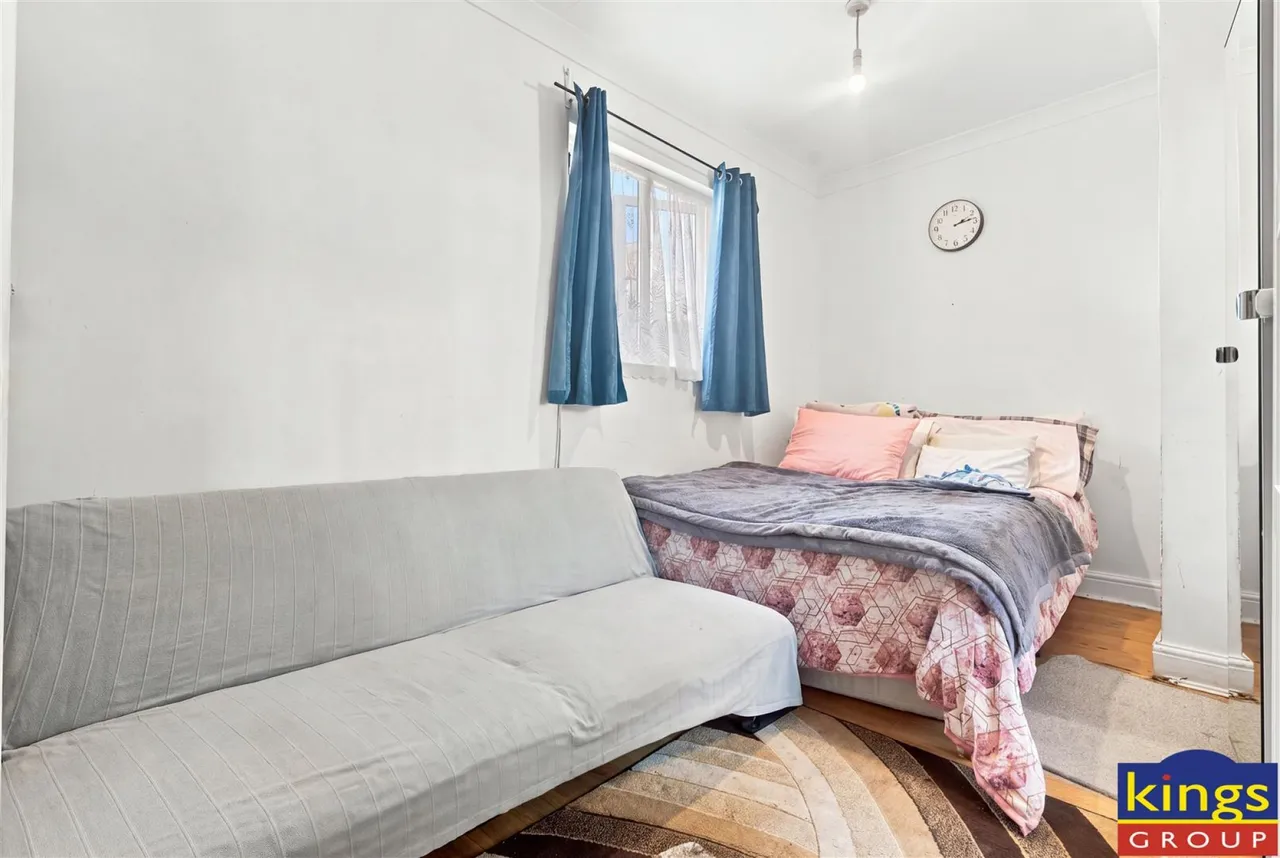 Westbury Road, London, photo 22