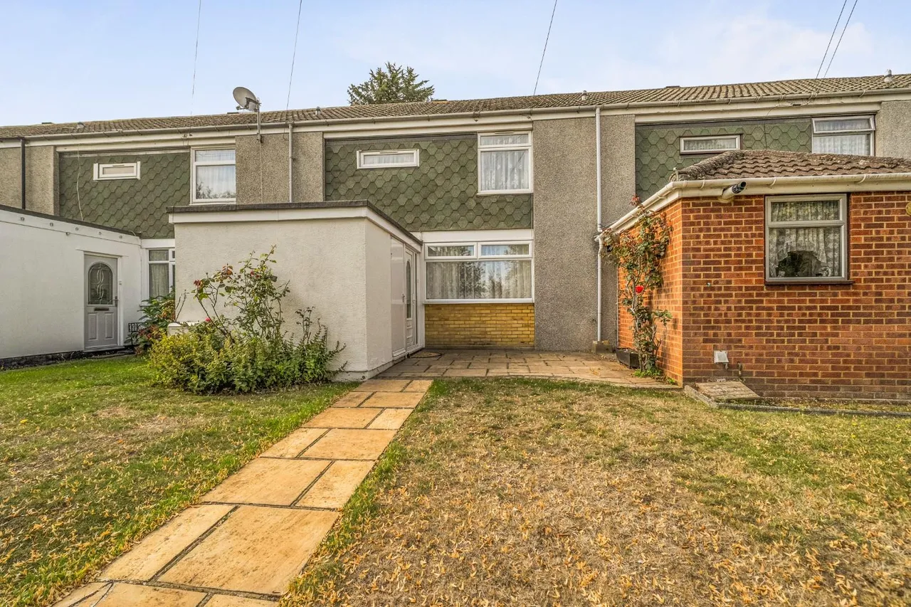 3 bed house for sale, Wood Close, Windsor