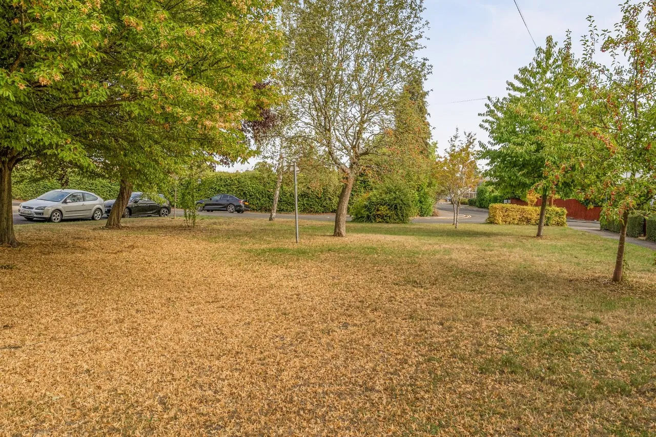 Wood Close, Windsor, photo 13
