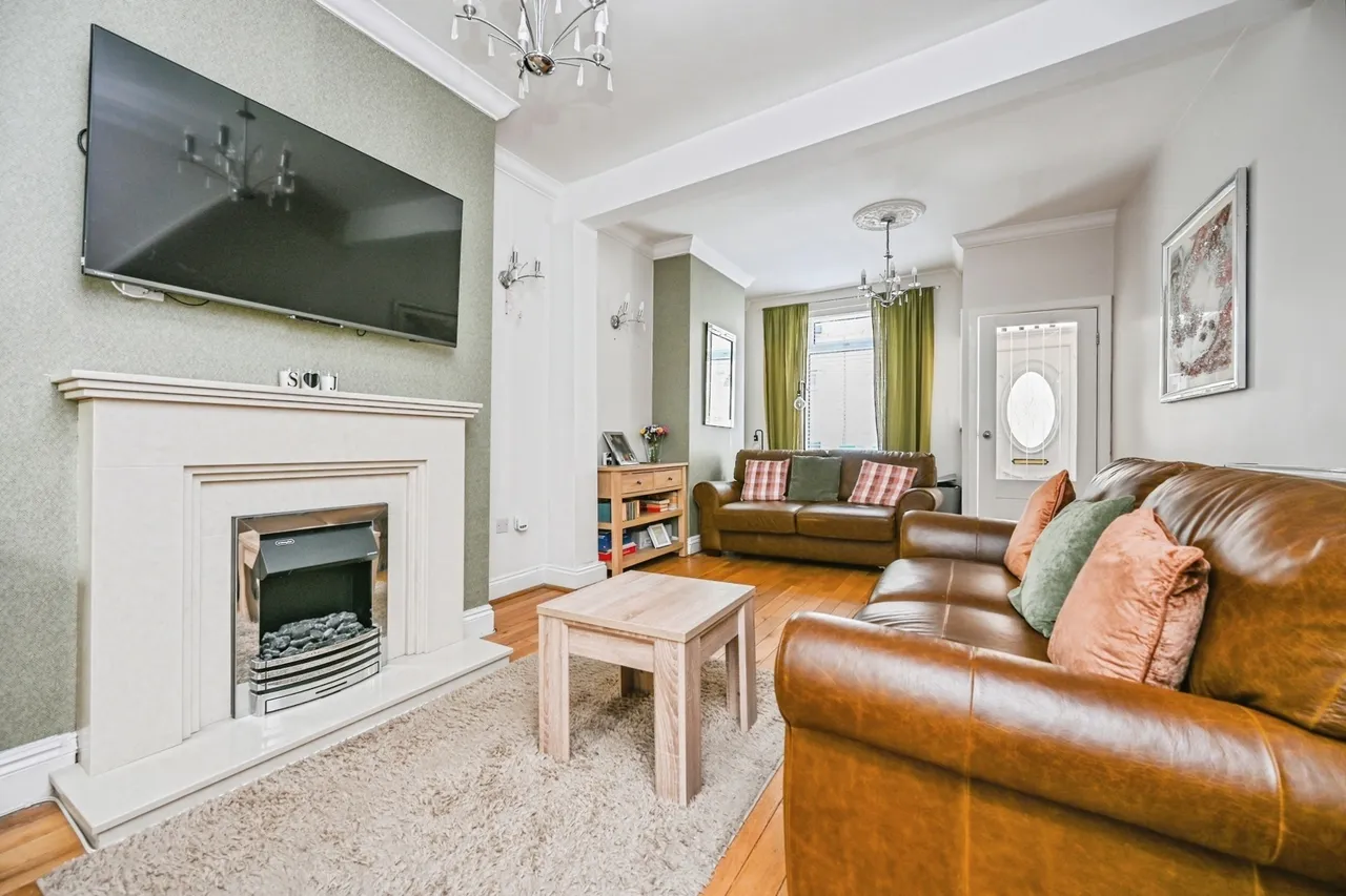 Belmont Place, Liverpool, L19, photo 2