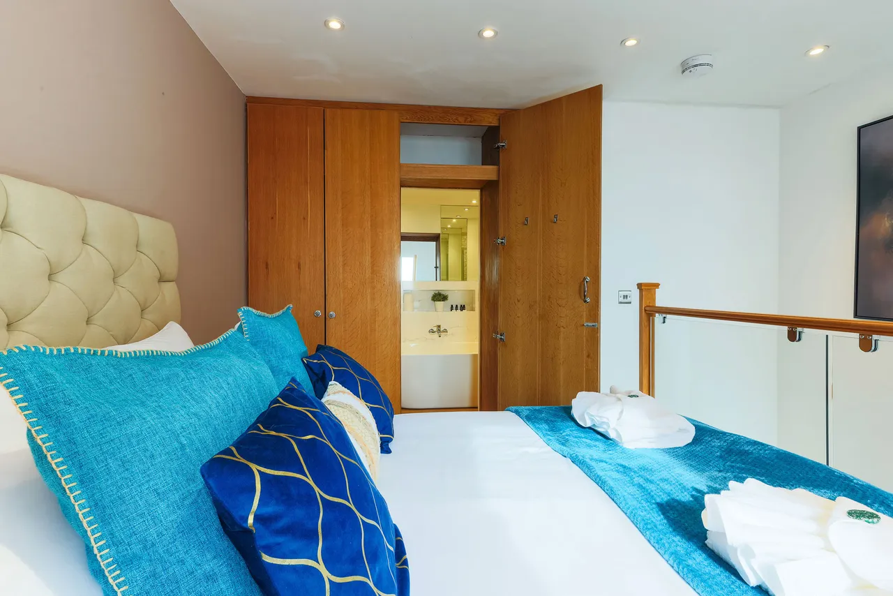 The Esplanade, Penarth, CF64, photo 10