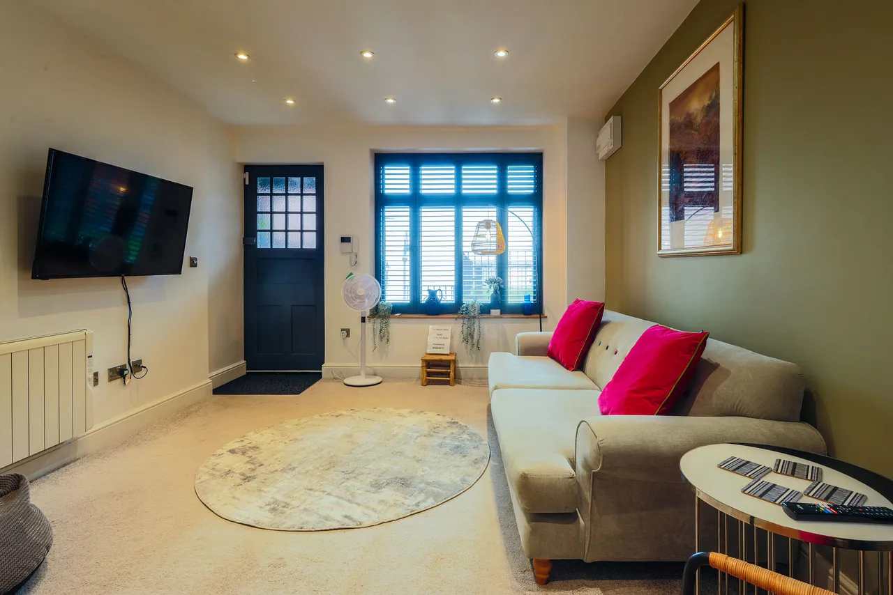 The Esplanade, Penarth, CF64, photo 5