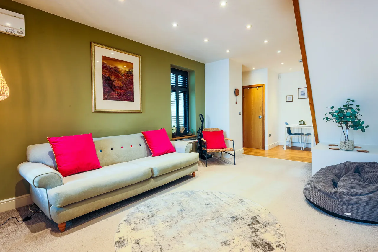 The Esplanade, Penarth, CF64, photo 4