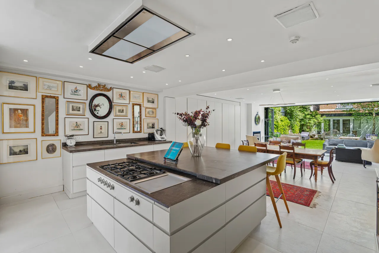 Kensington, Phillimore Terrace, Allen Street, London, photo 6