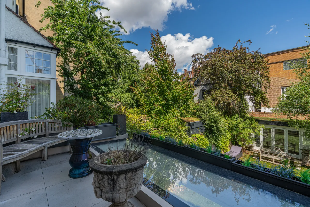 Kensington, Phillimore Terrace, Allen Street, London, photo 5