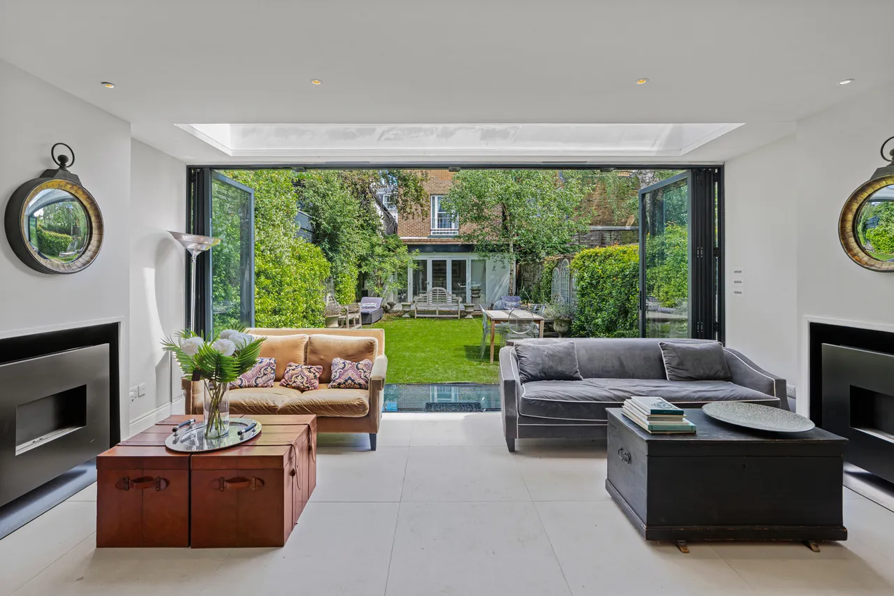 Kensington, Phillimore Terrace, Allen Street, London, photo 10