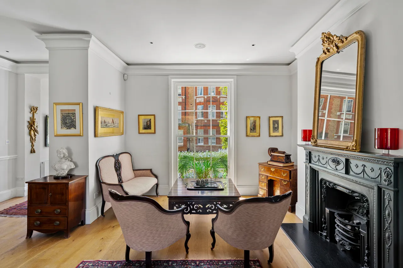 Kensington, Phillimore Terrace, Allen Street, London, photo 4