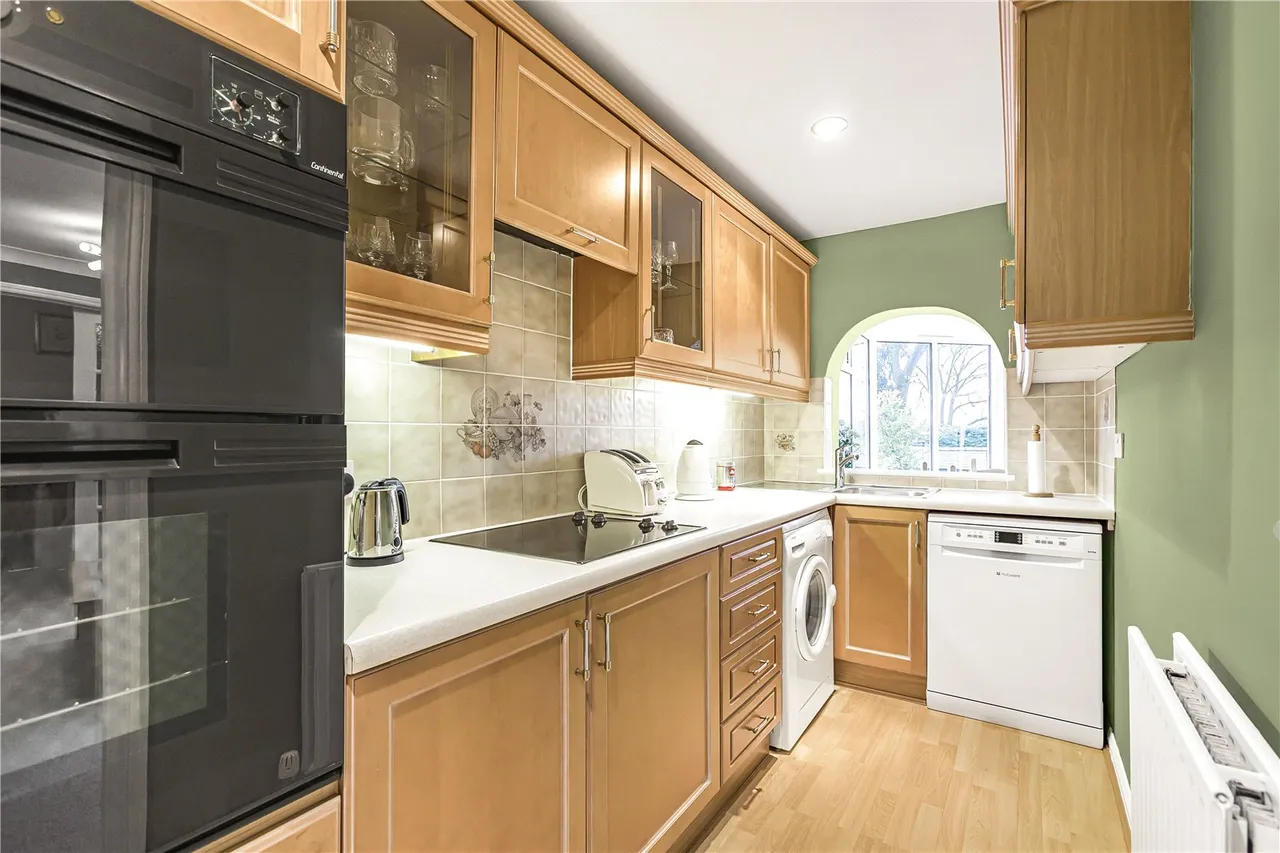Orchard Close, Cuffley, EN6, photo 14