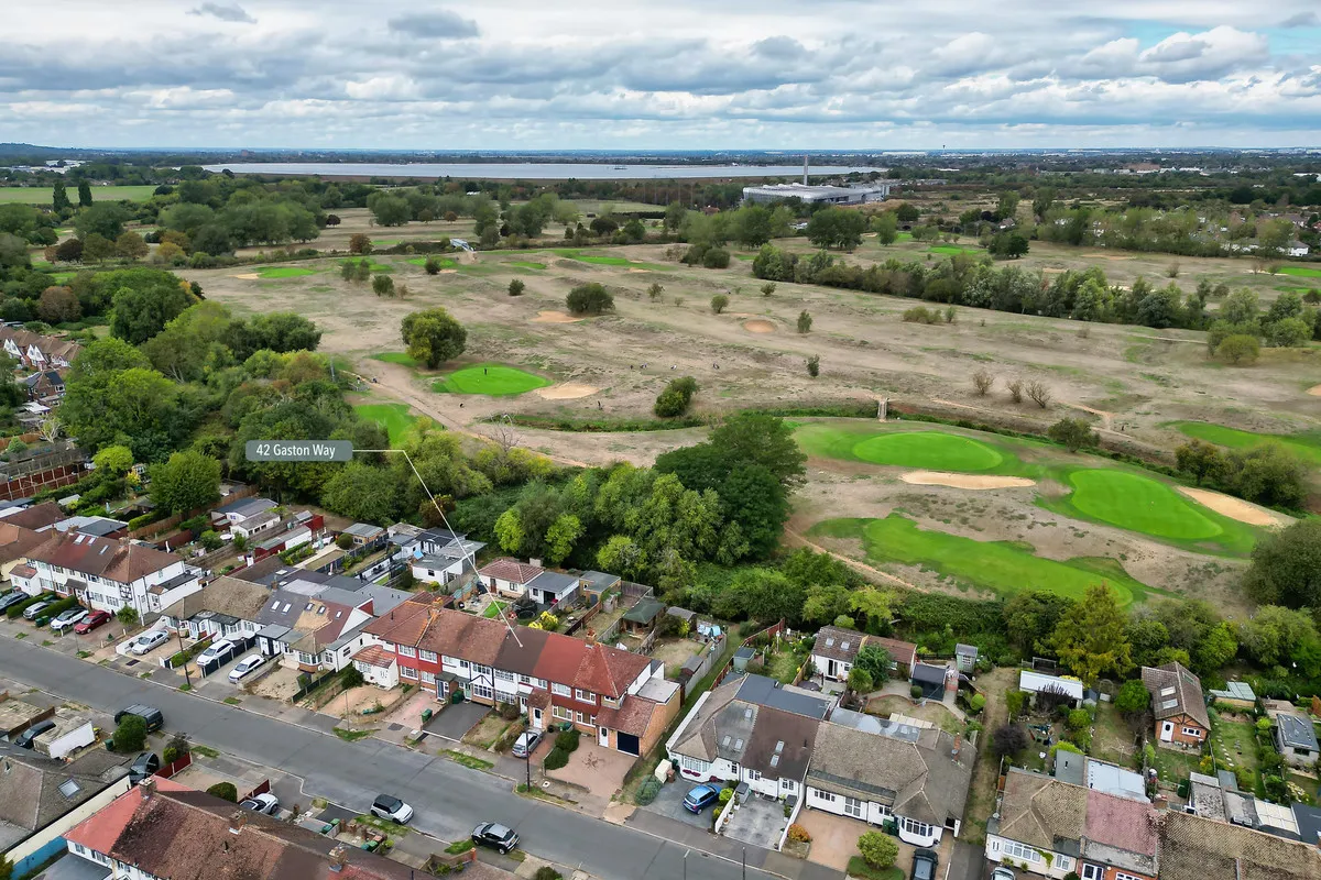 Shepperton, TW17, photo 11