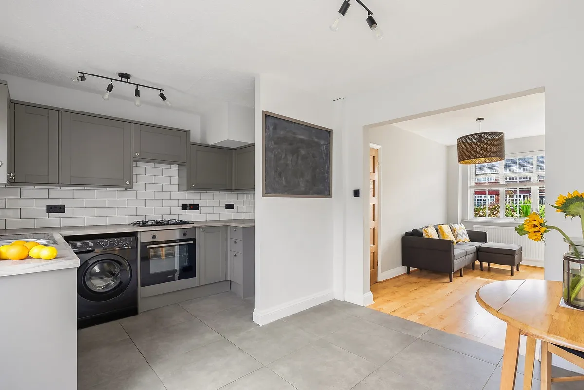 3 bed house for sale, Shepperton, TW17