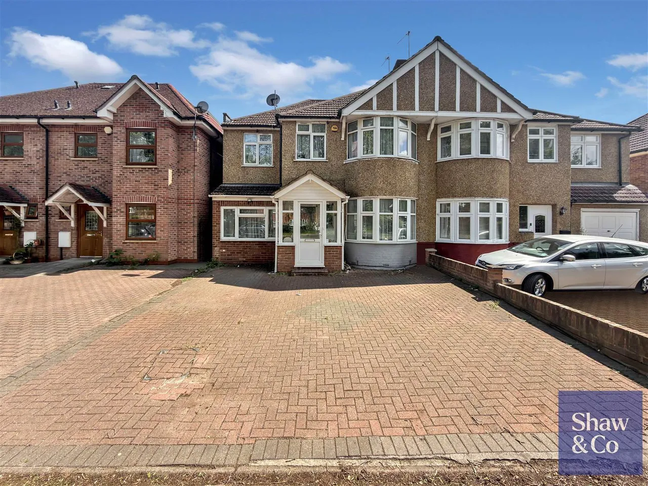 6 bed house for sale, Hanworth Road, Whitton