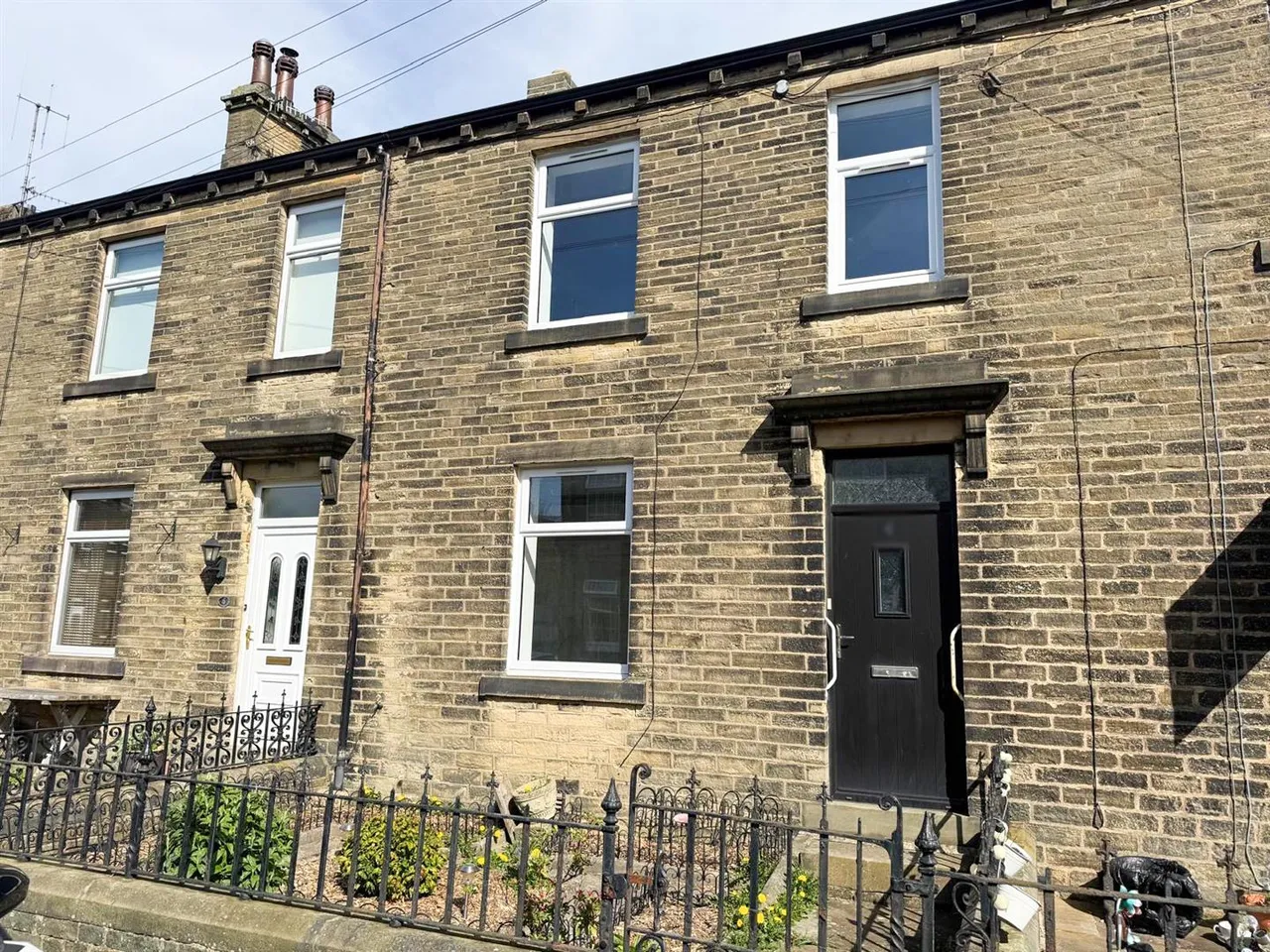 3 bed house for sale — North Street, Sutton-In-Craven, BD20 7HA
