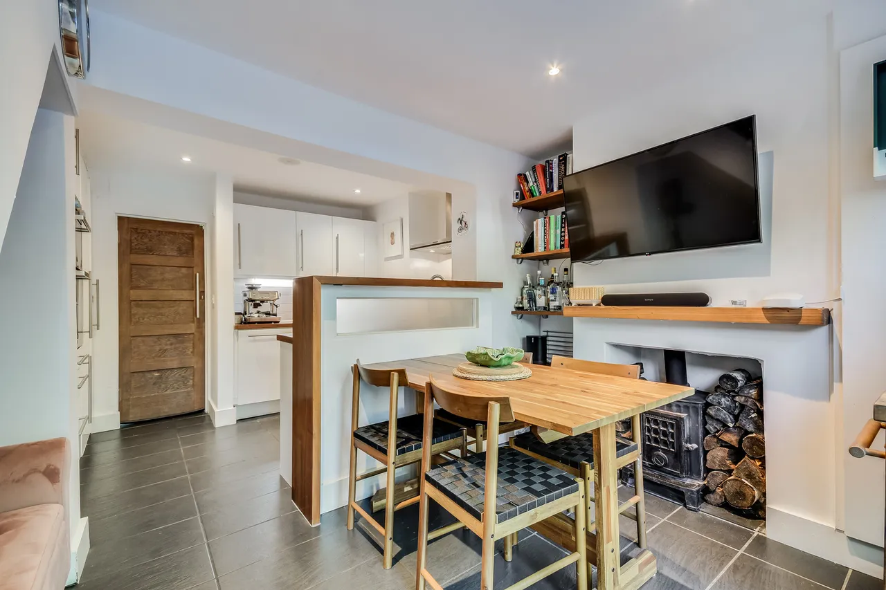 2 bed house for sale — 175 Upper Bridge Road, Chelmsford, Essex, CM2 0AY